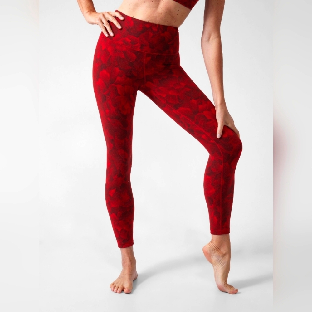 Athleta Elation‎ Textured Legging In Red Size Small